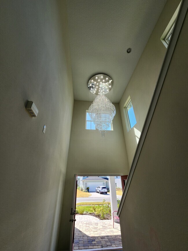 Building Photo - 285 Holly Forest Dr