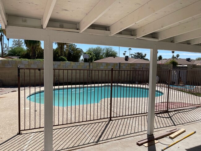 Building Photo - 3019 West Myrtle Ave