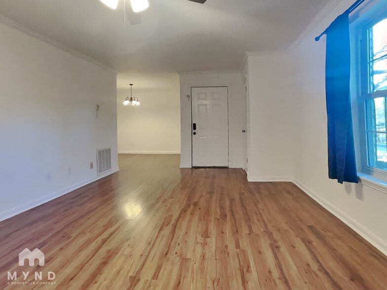 Building Photo - 7900 Westheimer Rd