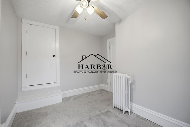Building Photo - 401 3rd Ave SW