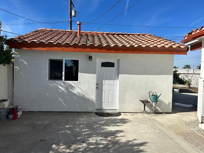 Building Photo - 9725 Birchdale Ave