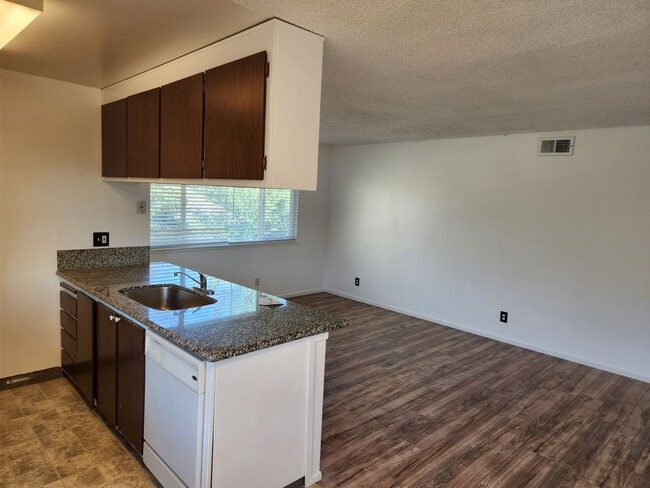 Building Photo - 225 Harding Blvd