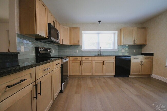 Building Photo - 4631 Northpointe Cir