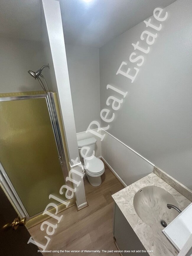 Building Photo - Charming 3-bedroom, 2-bathroom home located in the heart of Maumee