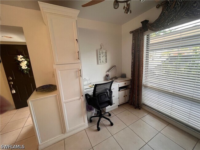 Building Photo - 4240 Chantelle Dr