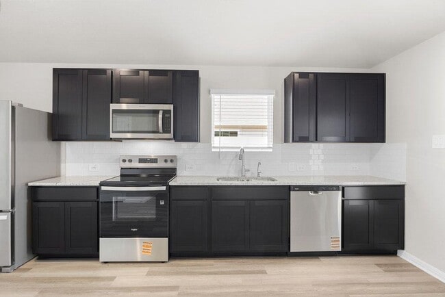 Building Photo - 140 Honey Bee Rd