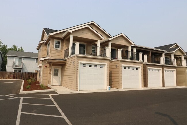 Exterior - 2002 Crater Lake Ave