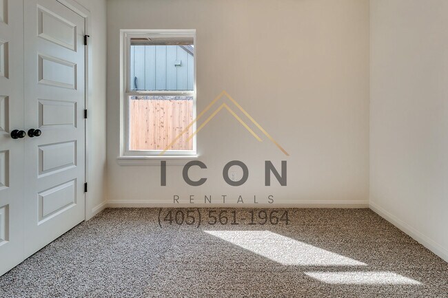 Building Photo - 8429 Stonewood Dr