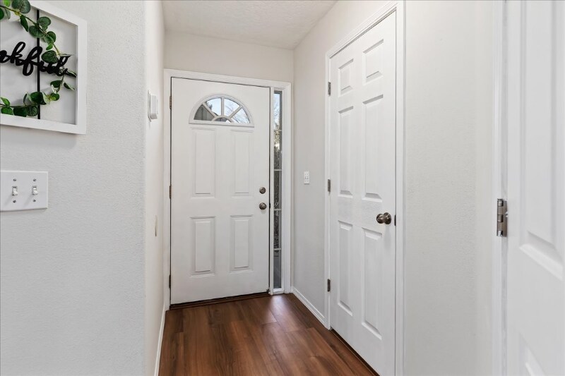 Building Photo - 7826 W Holt Ct