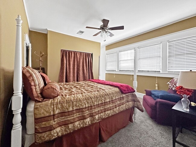 Building Photo - 600 E Tombigbee St