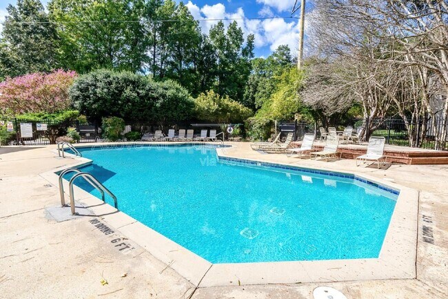 Building Photo - 6020 Winterpointe Ln