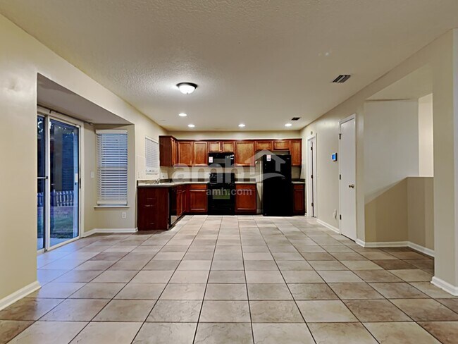 Building Photo - 86336 Augustus Ave