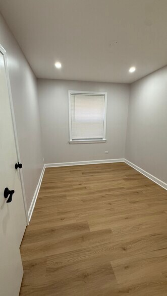 Building Photo - 4837 Hull St