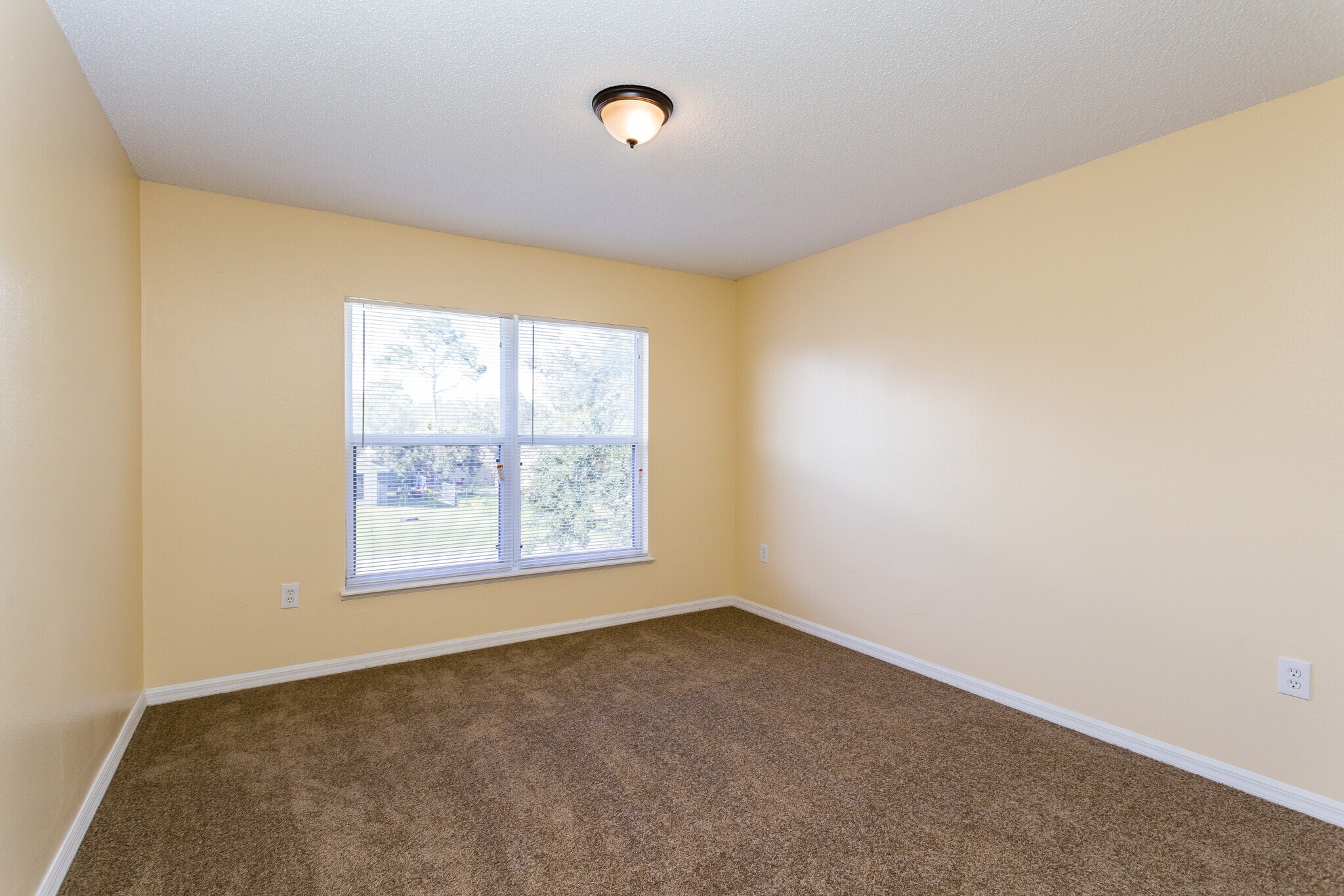 Building Photo - 616 Floridian Dr