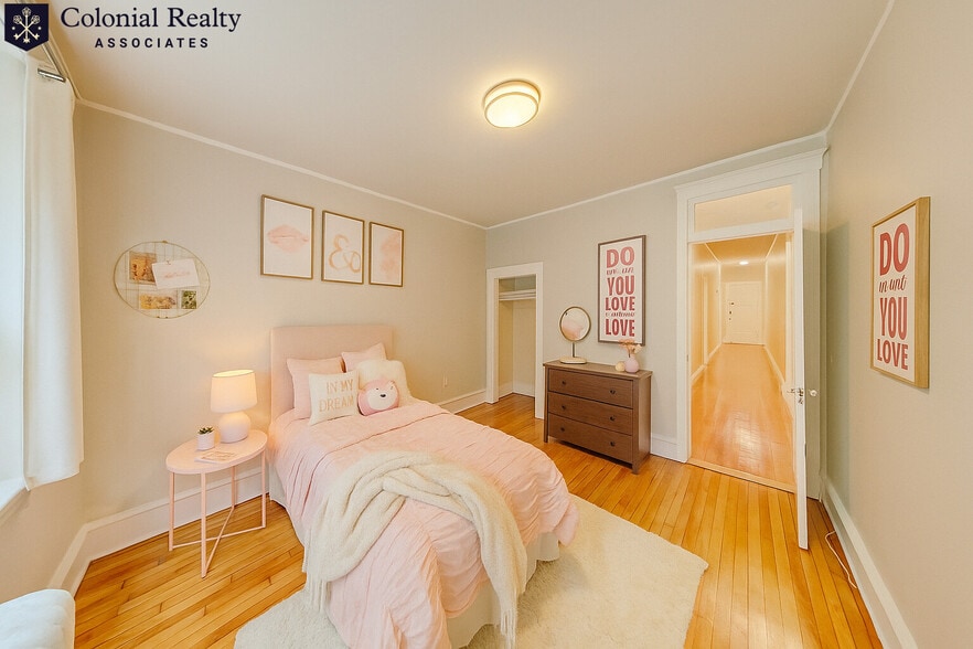 Building Photo - 330 St Paul St