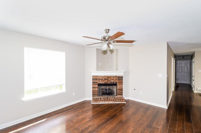 Building Photo - 1485 Pemberton Ln