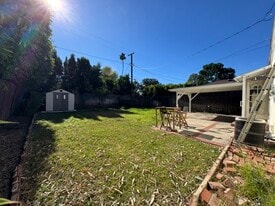 Building Photo - 18020 Collins St