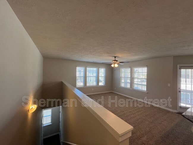 Building Photo - 736 Tarvin Cir