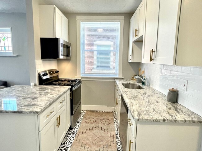 Building Photo - 2112 Maury Ave