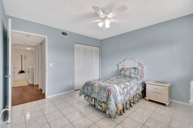 Building Photo - 4735 Lucerne Lakes Blvd