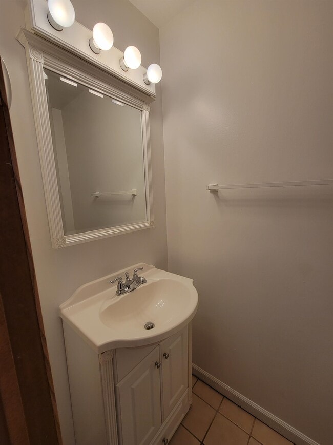 Building Photo - 1303 Snowflake Cir