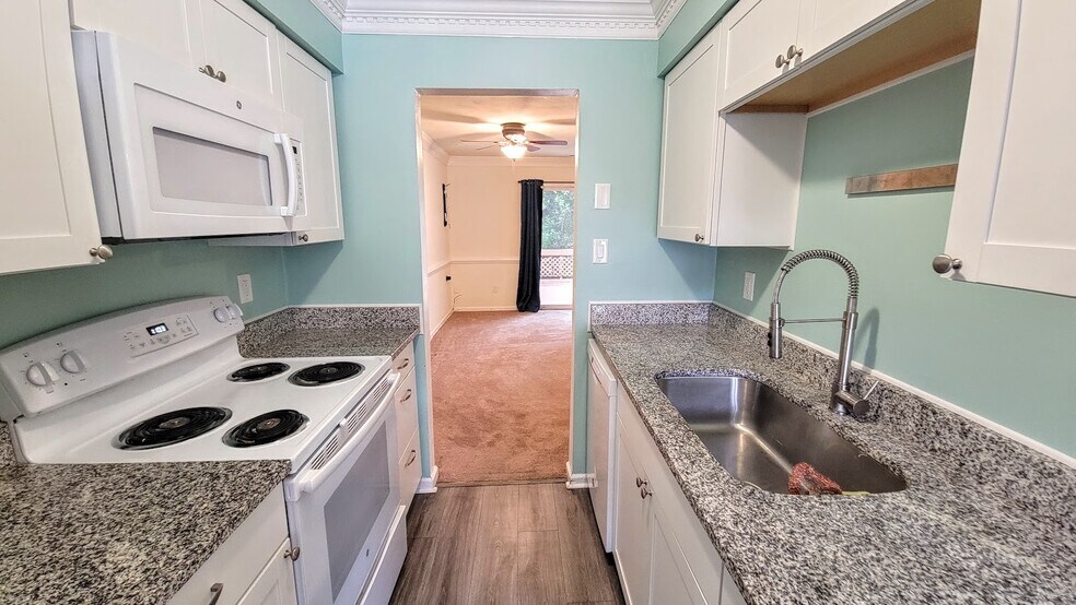 Building Photo - 4621 Merrimac Ln