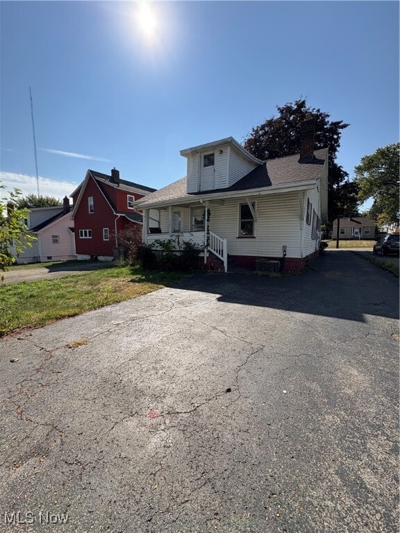 Building Photo - 826 Roxbury Ave