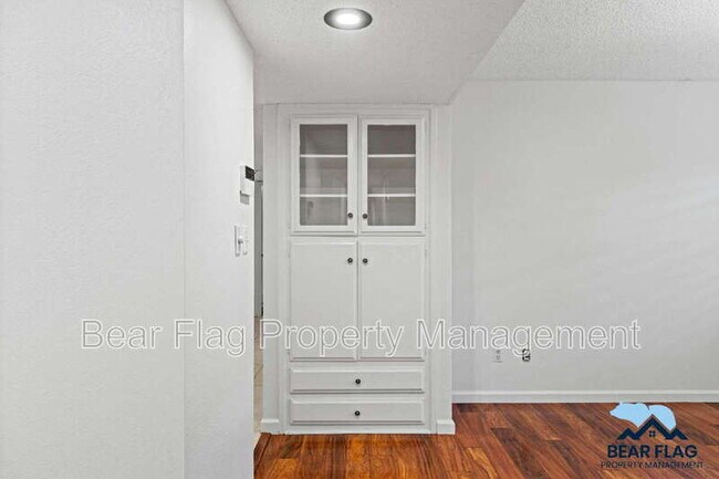Building Photo - 7919 Ridgemont Dr
