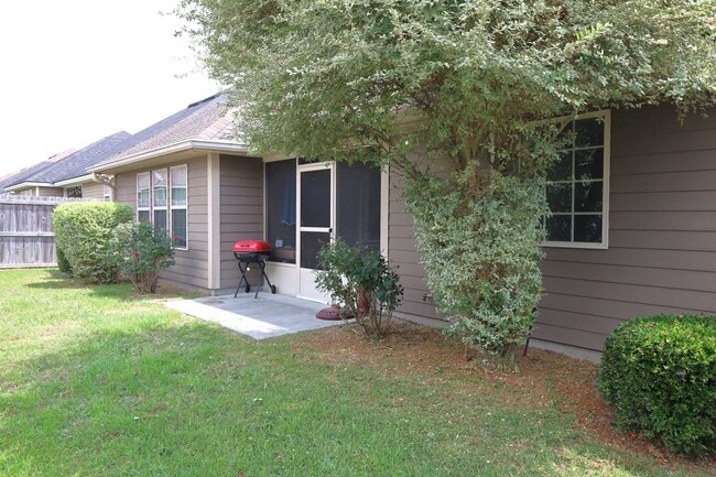 Building Photo - 4105 Silver Glenn