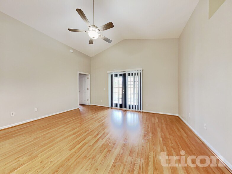 Building Photo - 143 Wornall Dr