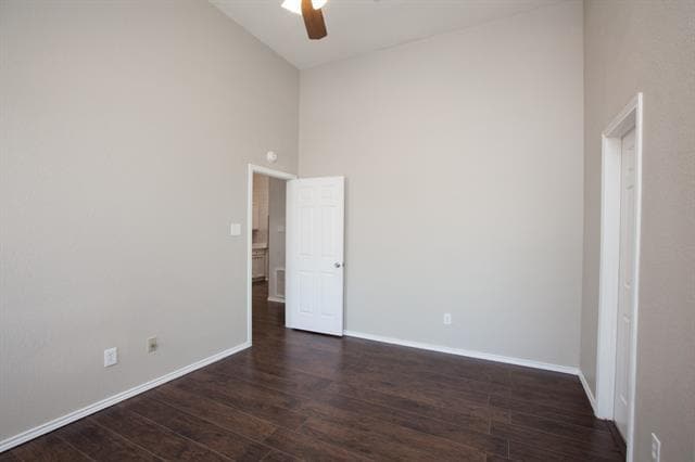 Building Photo - 653 Spring Valley Rd
