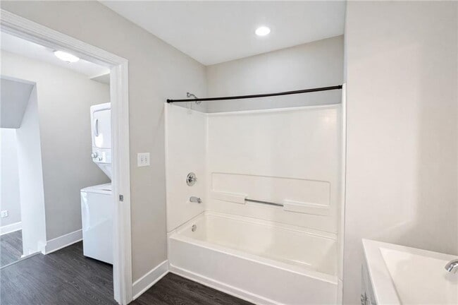 Building Photo - 161 Mangum St SW