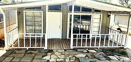 Building Photo - 3111 Fritz Hughes Park Rd