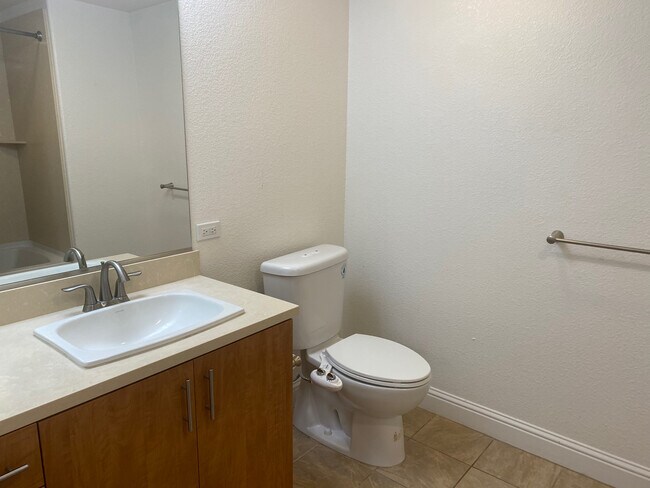 Building Photo - 2585 El Camino Real