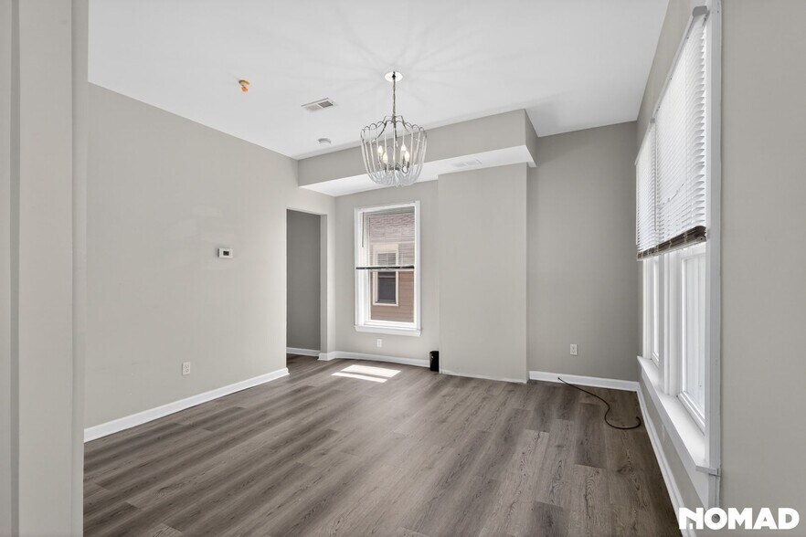 Building Photo - 558 Marston St