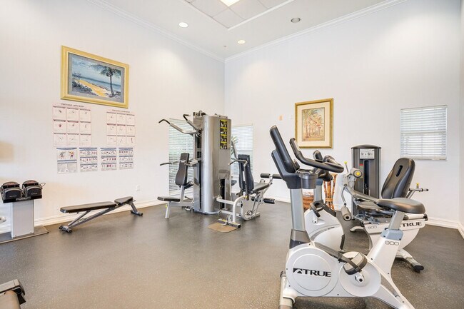 Building Photo - 15430 Bellamar Cir