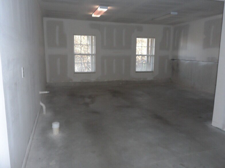 Building Photo - 5308 Reserve Cir