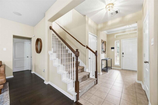 Building Photo - 10634 Kentington Oak Dr