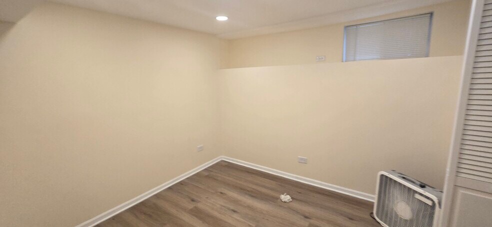 Building Photo - 5423 S Blackstone Ave