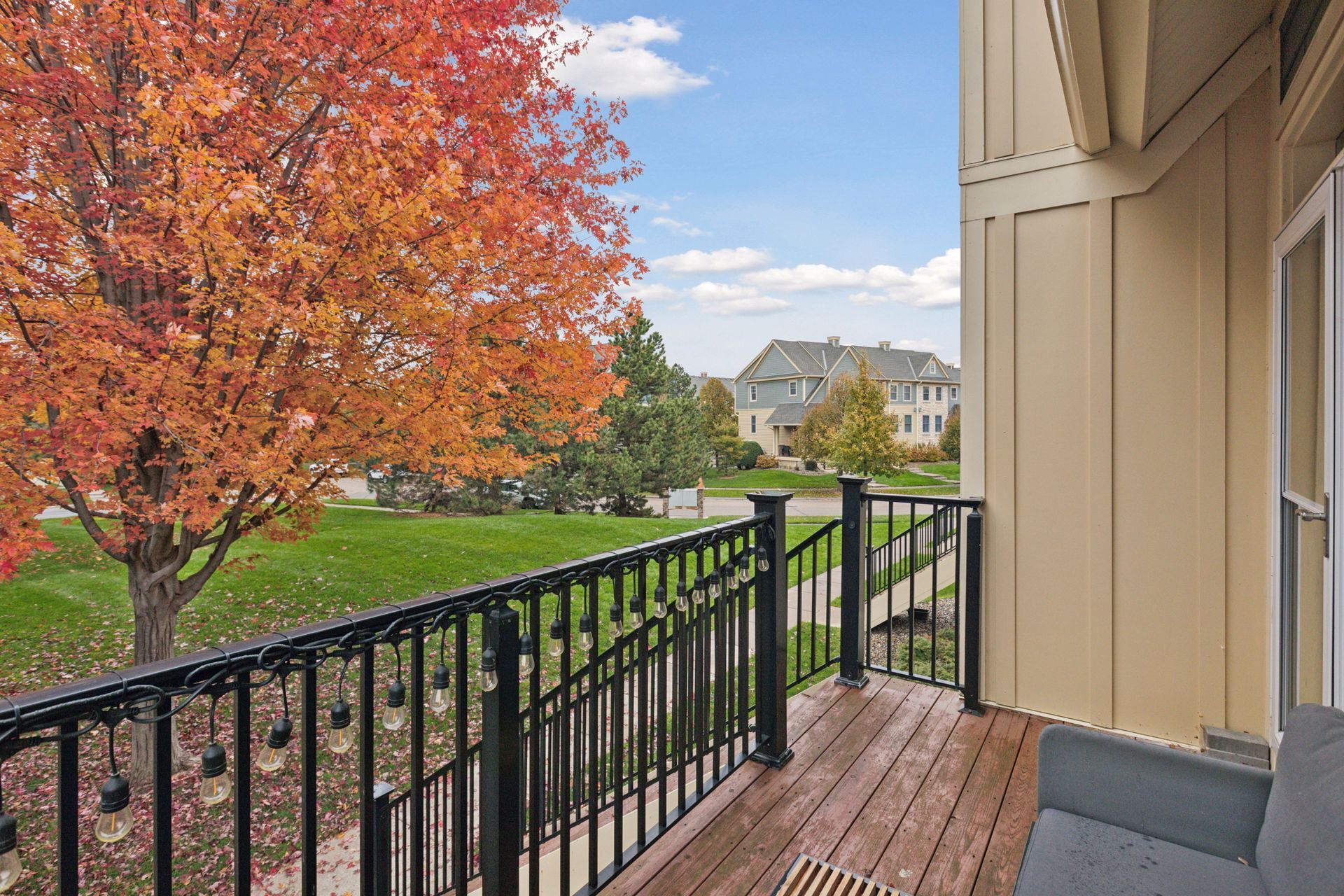 Building Photo - 10749 Falling Water Ln