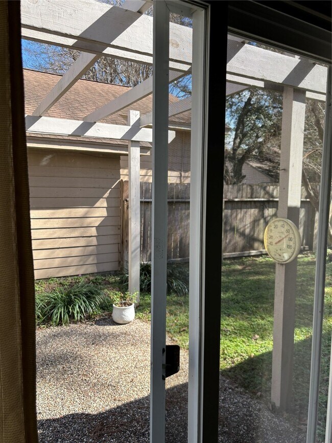 Building Photo - 4026 Meadowgold Ln