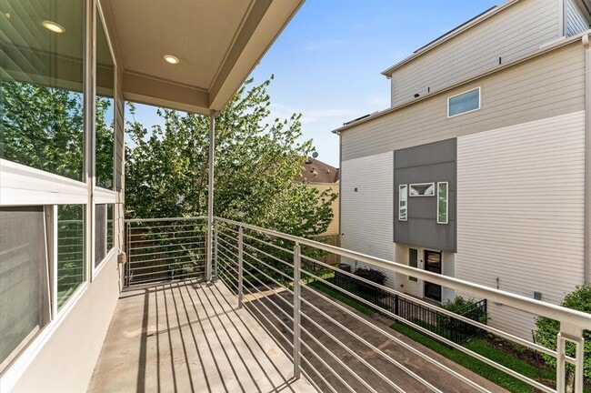 Building Photo - 312 Eado Park Cir