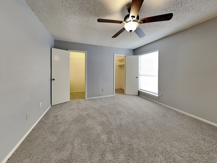 Building Photo - 1810 Hemlock Dr