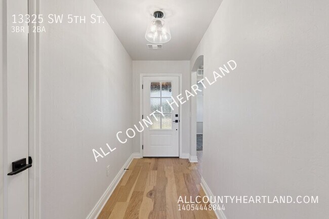 Building Photo - 13325 SW 5th St