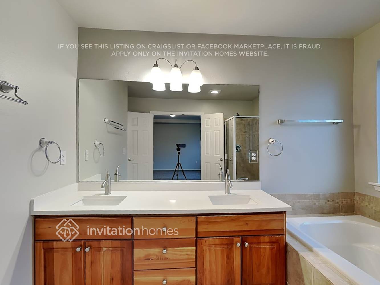 Building Photo - 7142 Axis St SE