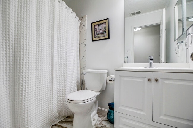 Building Photo - 14201 Woolen Oak Ct