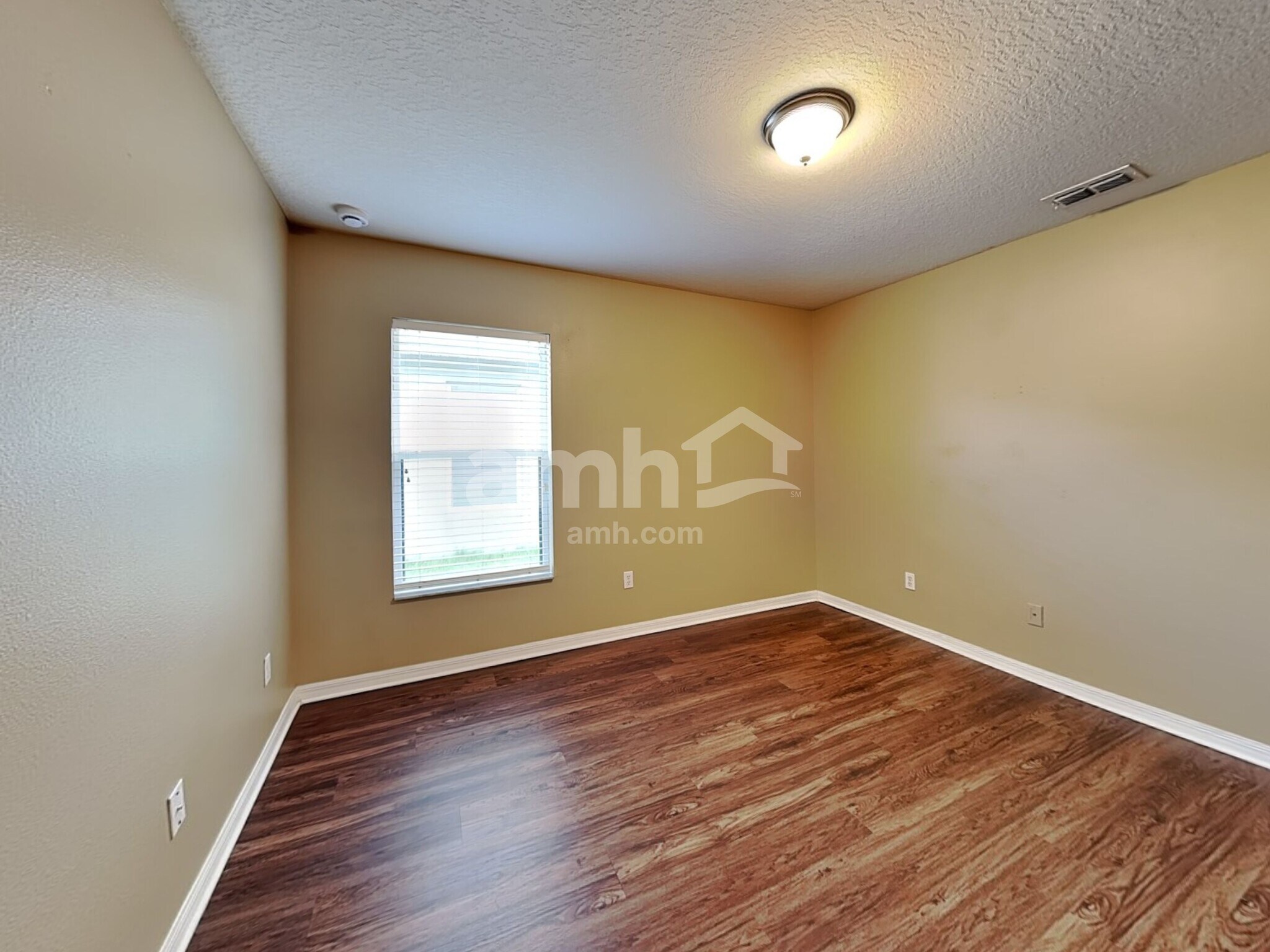 Building Photo - 15601 Sarcee Ct