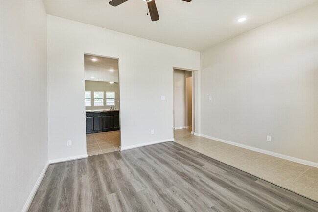 Building Photo - 12638 Silver Winter Trl