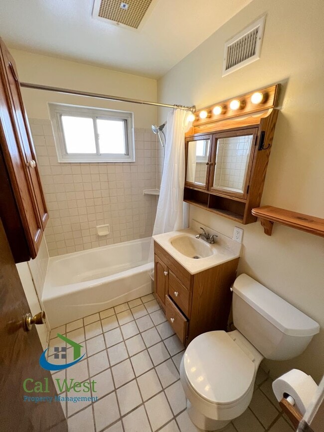 Building Photo - $4595 - Beautiful Single Family Home in Santa Clara