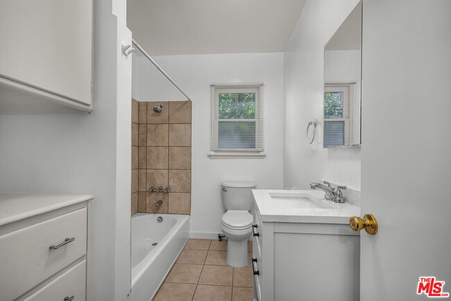 Building Photo - 4225 Campbell Dr